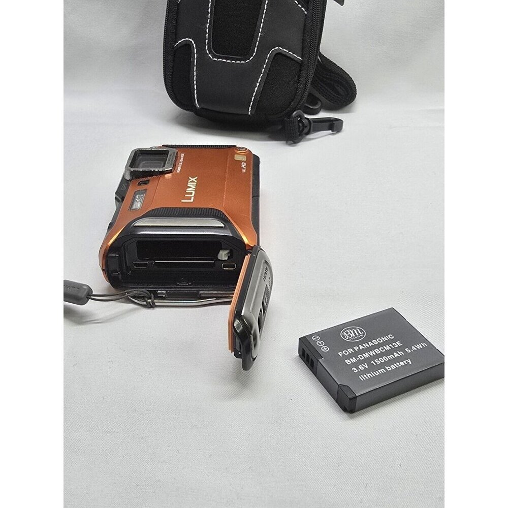 Panasonic Lumix DMC-TS5 16.1 MP Digital Camera Waterproof With 2 Chargers & Case - Picture 10 of 16